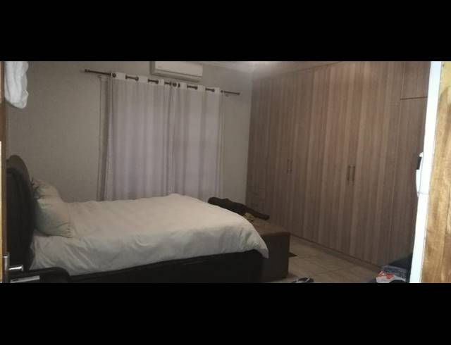 3 BEDROOM HOUSE FOR SALE IN HEUWELOORD